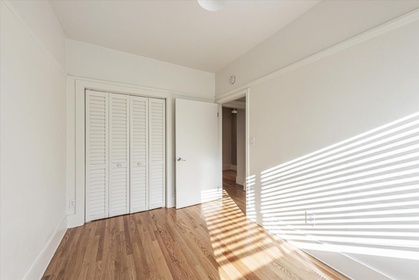 Detail Gallery Image 11 of 15 For 752 40th St #1,  Oakland,  CA 94609 - 2 Beds | 1 Baths