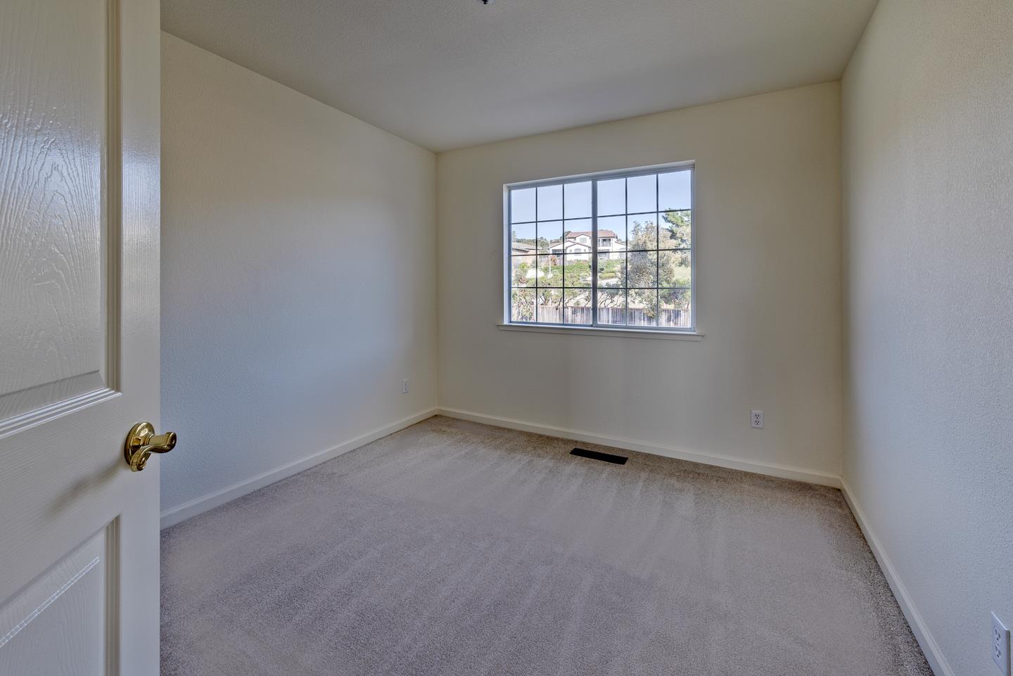 Detail Gallery Image 17 of 56 For 120 Acacia Woods Ct, Aptos,  CA 95003 - 3 Beds | 2/1 Baths