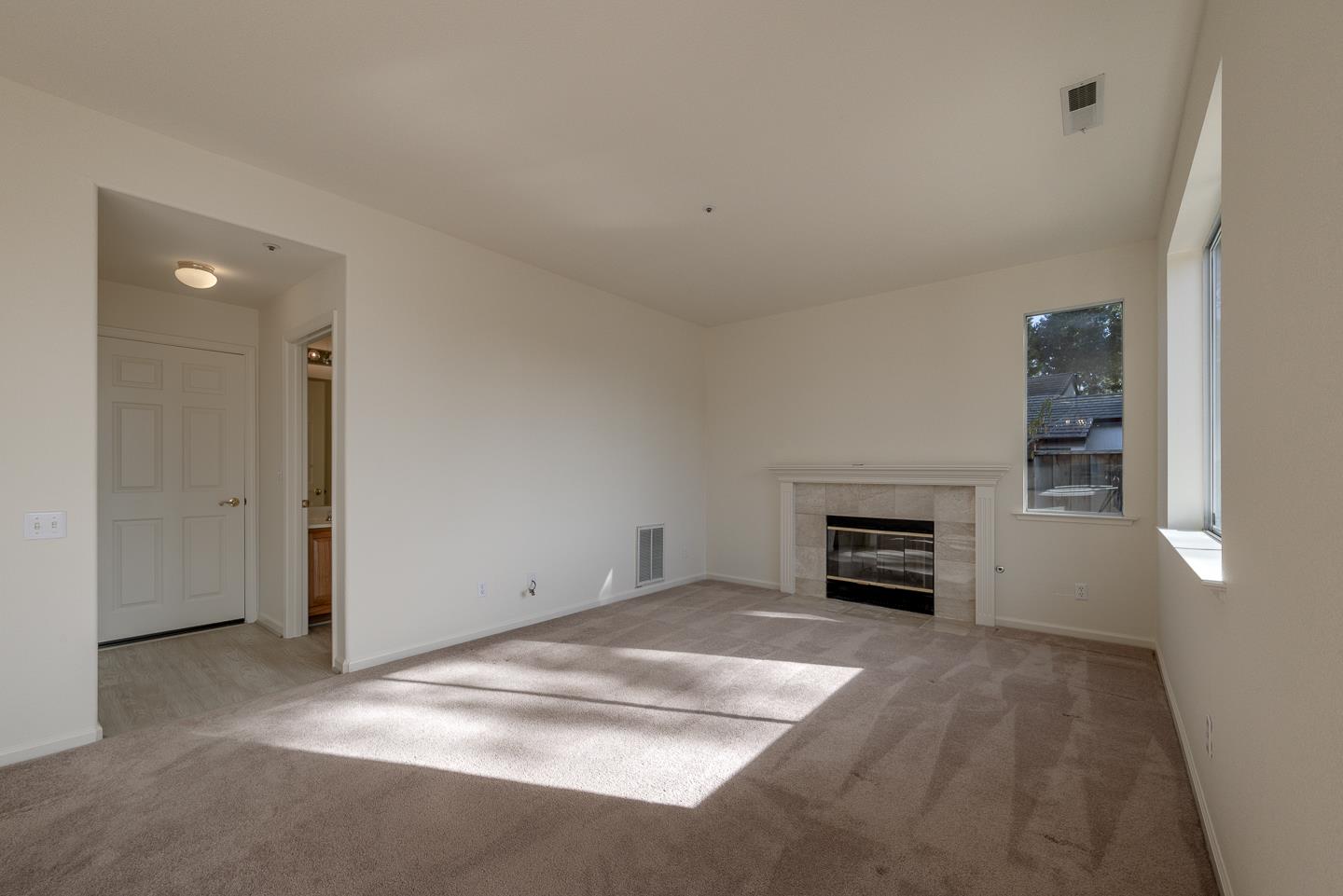 Detail Gallery Image 9 of 56 For 120 Acacia Woods Ct, Aptos,  CA 95003 - 3 Beds | 2/1 Baths