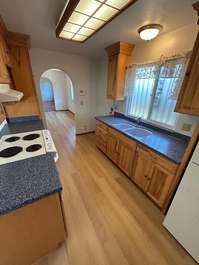 Detail Gallery Image 13 of 16 For 983 Flint Way, Salinas,  CA 93907 - 2 Beds | 2 Baths