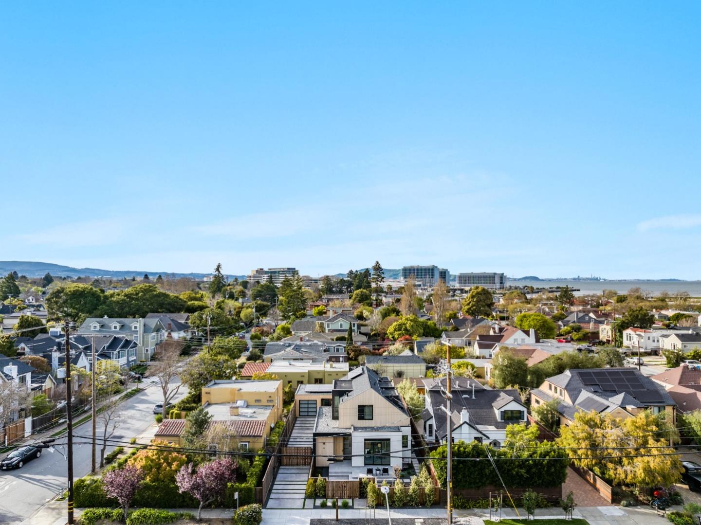 Detail Gallery Image 53 of 56 For 14 Peninsula Ave, Burlingame,  CA 94010 - 4 Beds | 4/1 Baths