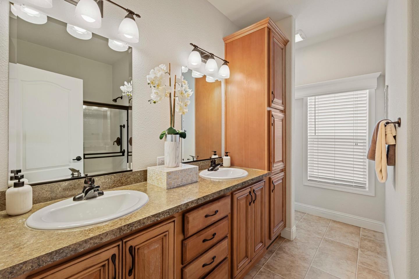 Detail Gallery Image 17 of 46 For 575 San Pedro Ave #24,  Morgan Hill,  CA 95037 - 3 Beds | 2 Baths