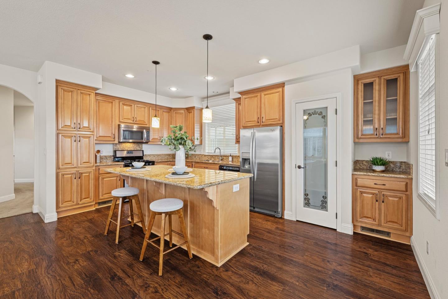 Detail Gallery Image 9 of 46 For 575 San Pedro Ave #24,  Morgan Hill,  CA 95037 - 3 Beds | 2 Baths