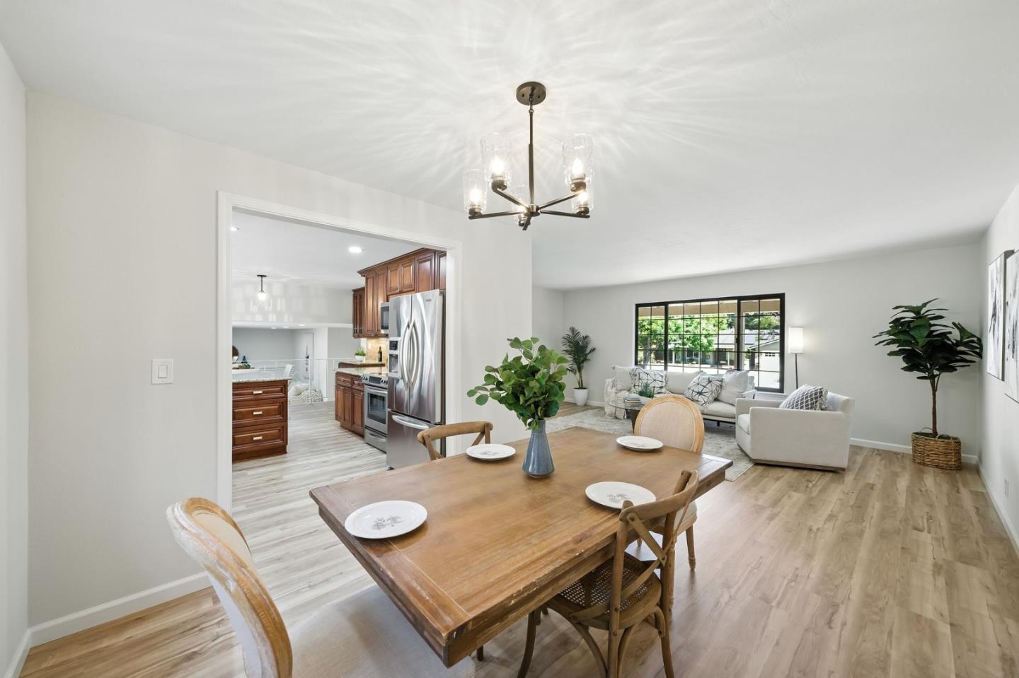 Detail Gallery Image 22 of 59 For 910 Foothill Dr, San Jose,  CA 95123 - 4 Beds | 2/1 Baths