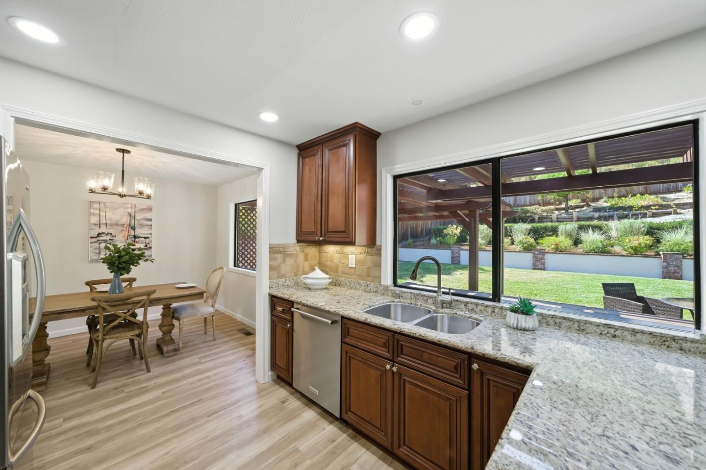 Detail Gallery Image 26 of 59 For 910 Foothill Dr, San Jose,  CA 95123 - 4 Beds | 2/1 Baths