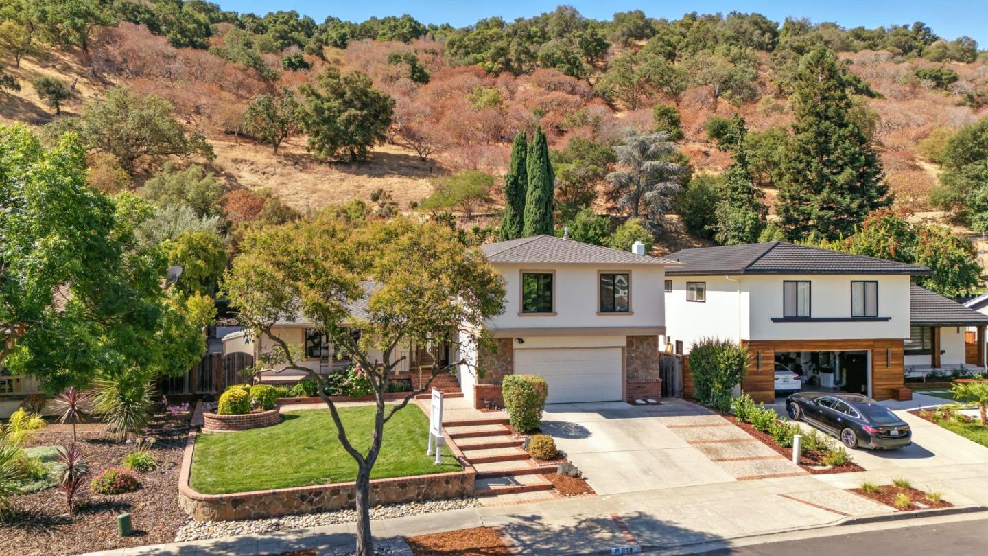 Detail Gallery Image 3 of 59 For 910 Foothill Dr, San Jose,  CA 95123 - 4 Beds | 2/1 Baths