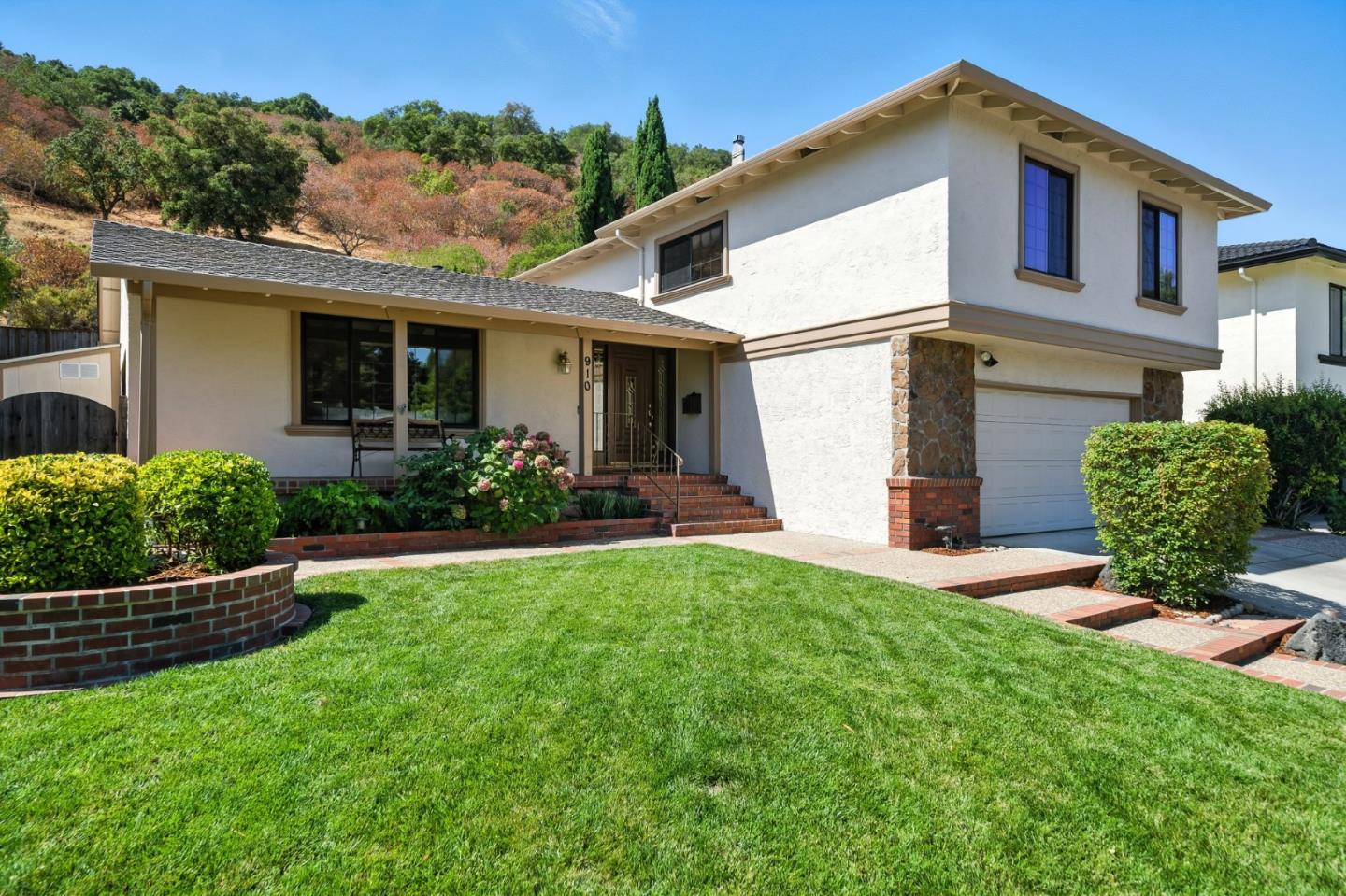 Detail Gallery Image 39 of 59 For 910 Foothill Dr, San Jose,  CA 95123 - 4 Beds | 2/1 Baths