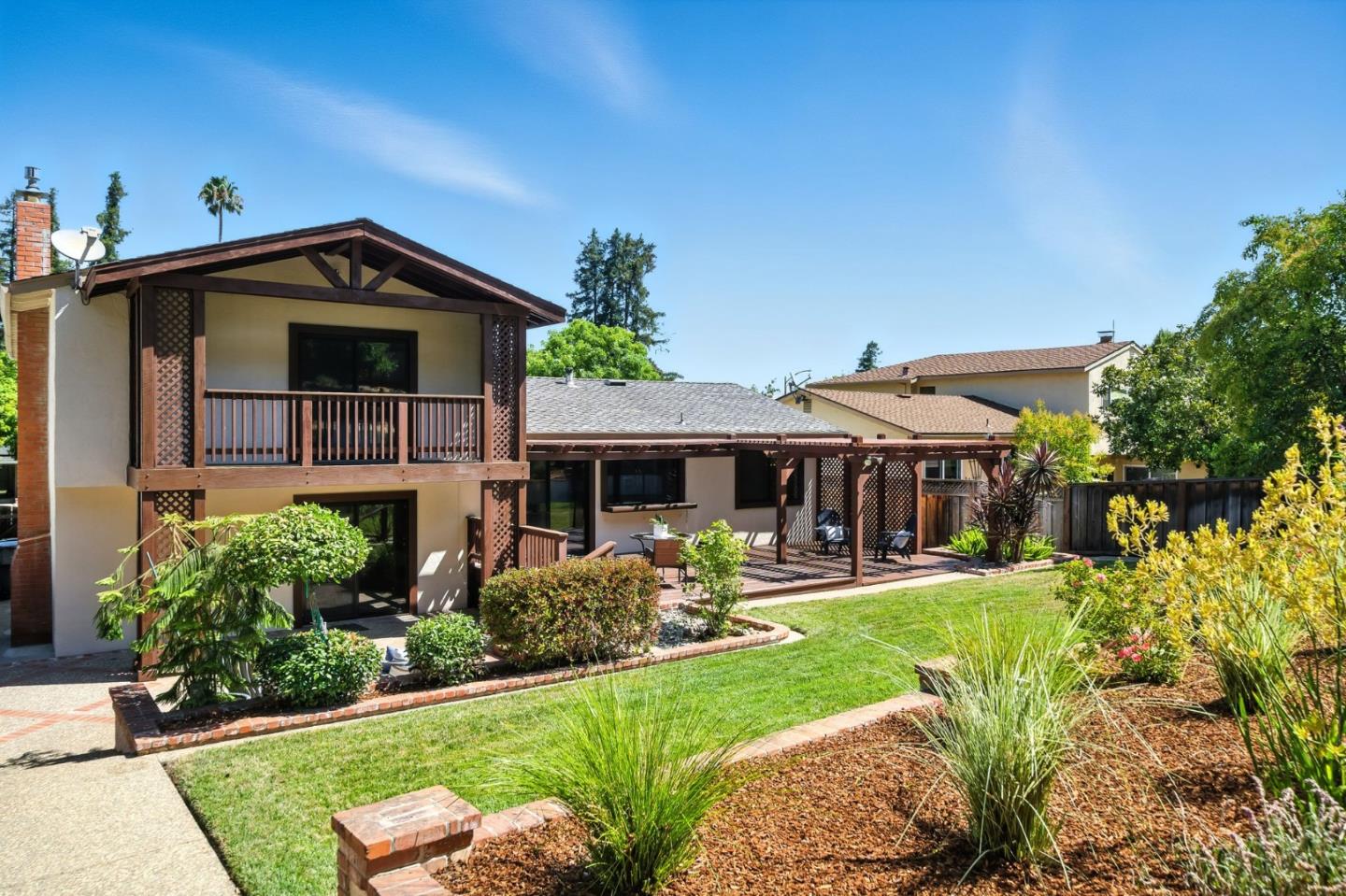 Detail Gallery Image 49 of 59 For 910 Foothill Dr, San Jose,  CA 95123 - 4 Beds | 2/1 Baths