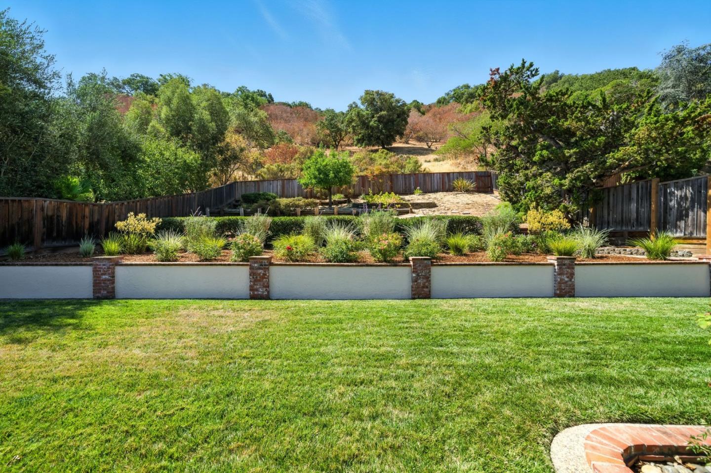 Detail Gallery Image 50 of 59 For 910 Foothill Dr, San Jose,  CA 95123 - 4 Beds | 2/1 Baths