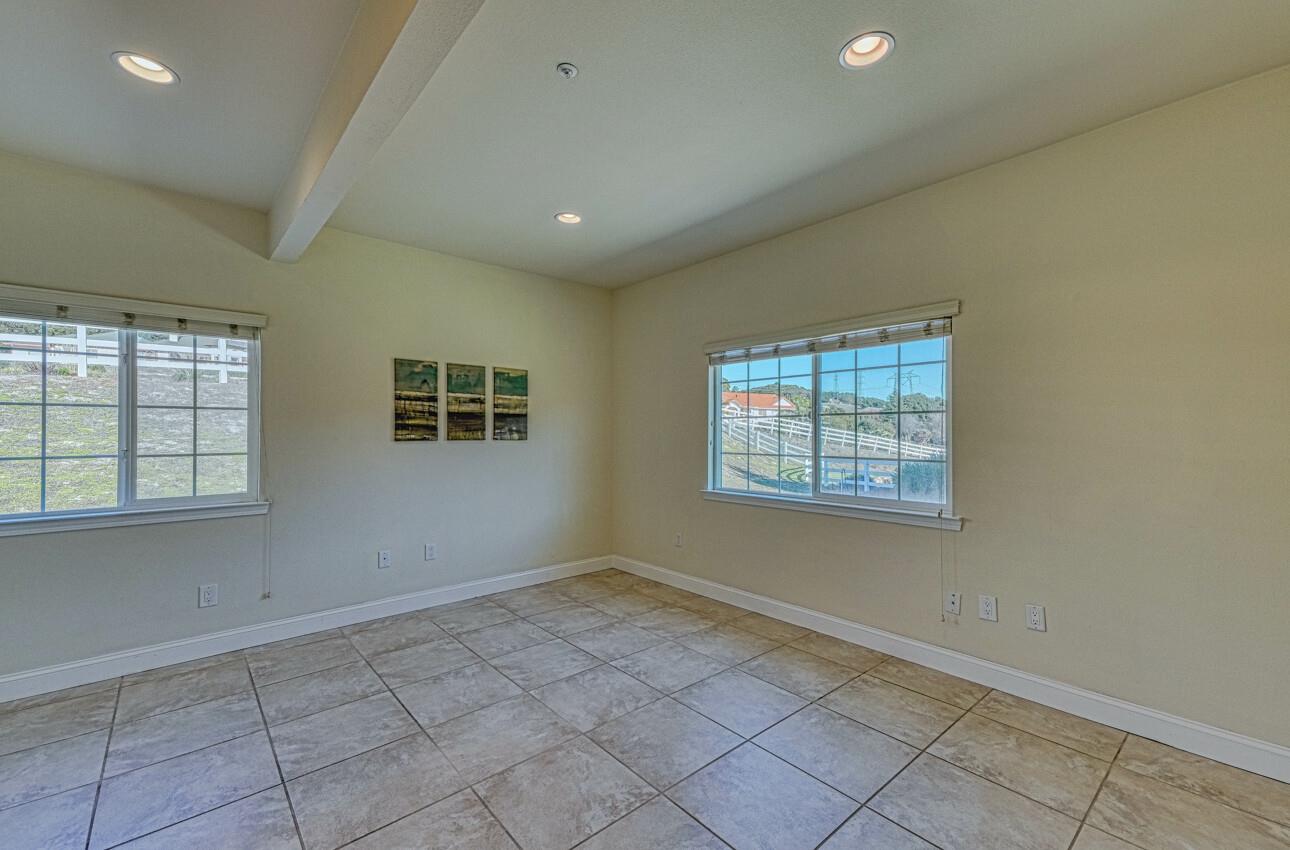 Detail Gallery Image 21 of 52 For 9451 Eagle Way, Salinas,  CA 93907 - 5 Beds | 4 Baths