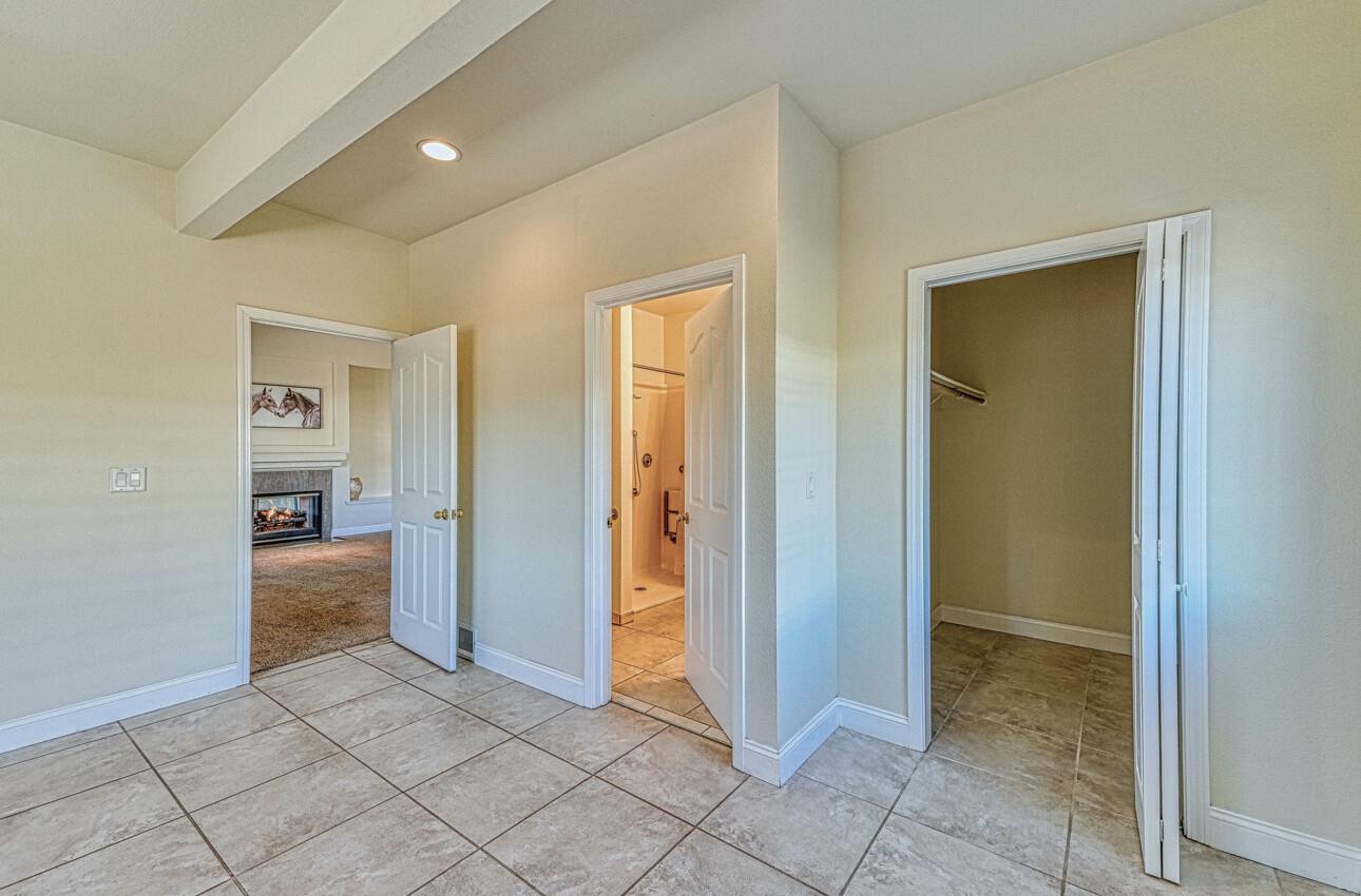 Detail Gallery Image 22 of 52 For 9451 Eagle Way, Salinas,  CA 93907 - 5 Beds | 4 Baths