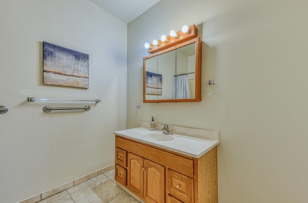 Detail Gallery Image 23 of 52 For 9451 Eagle Way, Salinas,  CA 93907 - 5 Beds | 4 Baths