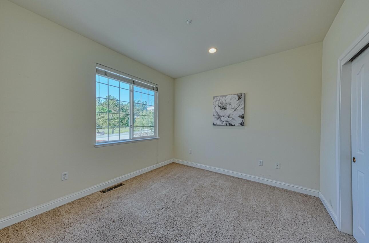 Detail Gallery Image 34 of 52 For 9451 Eagle Way, Salinas,  CA 93907 - 5 Beds | 4 Baths