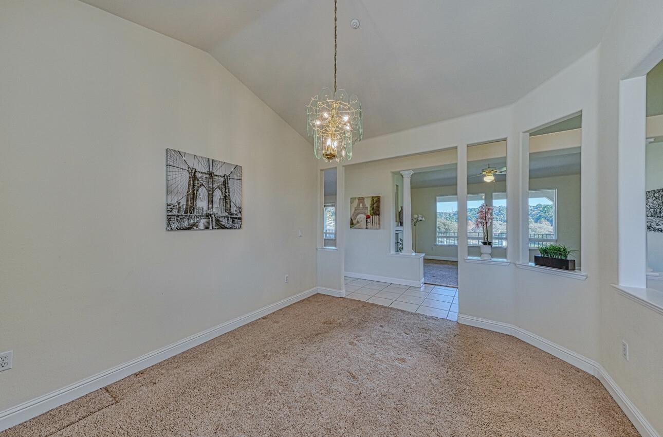 Detail Gallery Image 9 of 52 For 9451 Eagle Way, Salinas,  CA 93907 - 5 Beds | 4 Baths