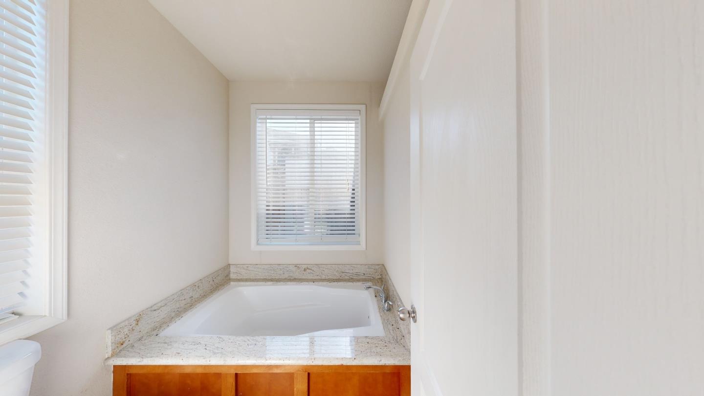 Detail Gallery Image 14 of 27 For 39 Eugenia Ave #39,  Aptos,  CA 95003 - 3 Beds | 2 Baths