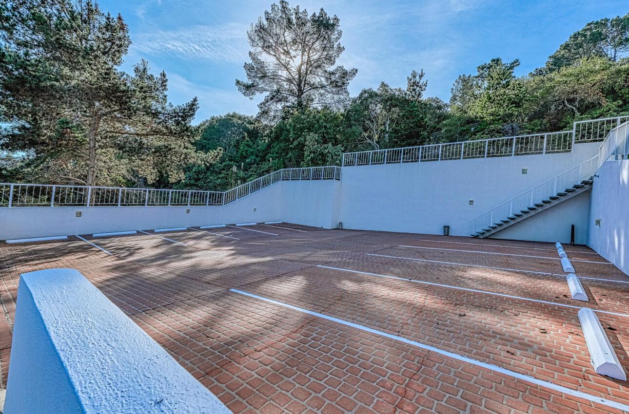 Detail Gallery Image 4 of 34 For 120 Del Rey Gardens Dr, Monterey,  CA 93940 - – Beds | – Baths