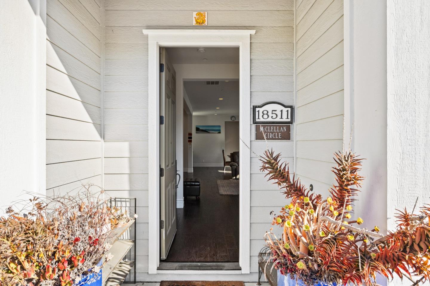 Detail Gallery Image 4 of 65 For 18511 Mcclellan Cir, East Garrison,  CA 93933 - 3 Beds | 2/1 Baths