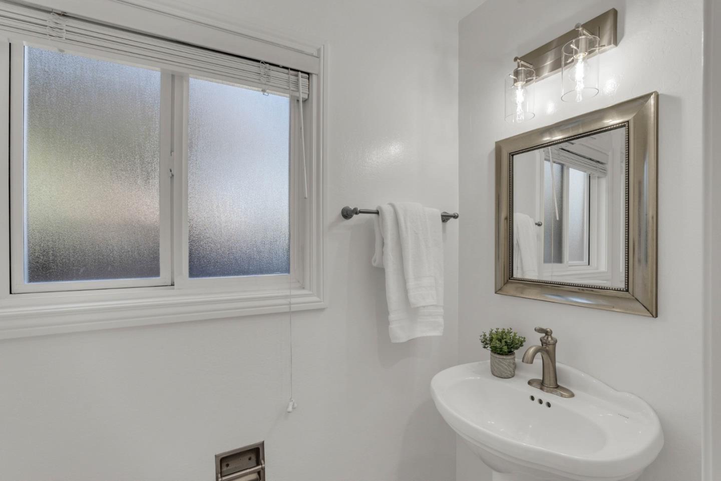 Detail Gallery Image 20 of 32 For 430 Grand Blvd #8,  San Mateo,  CA 94401 - 2 Beds | 2/1 Baths