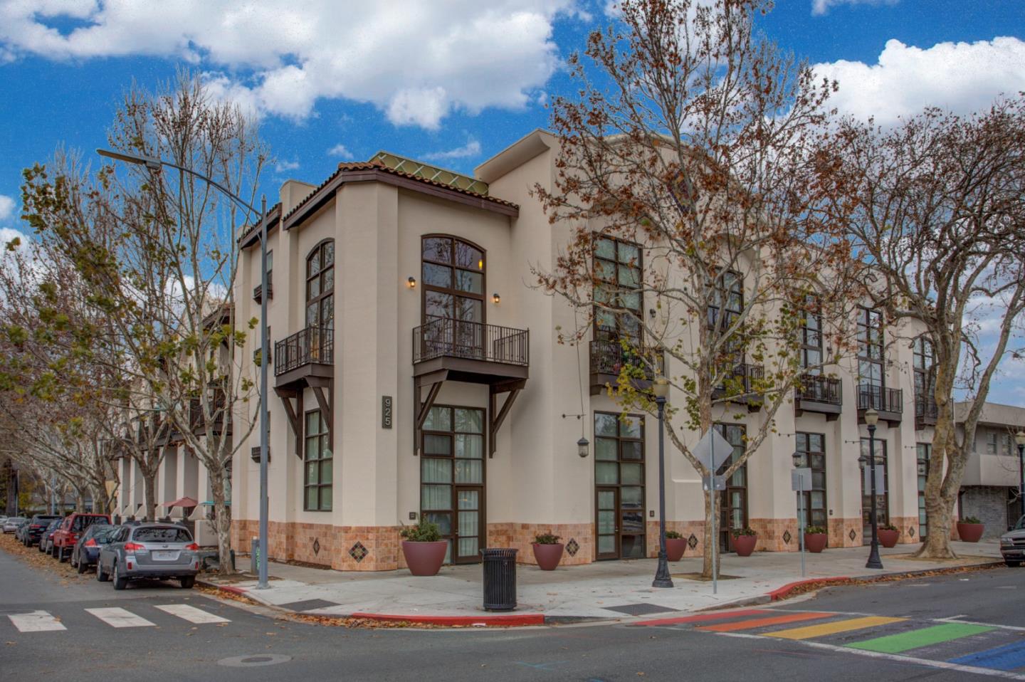 Detail Gallery Image 1 of 17 For 925 the Alameda #301,  San Jose,  CA 95126 - 1 Beds | 1/1 Baths