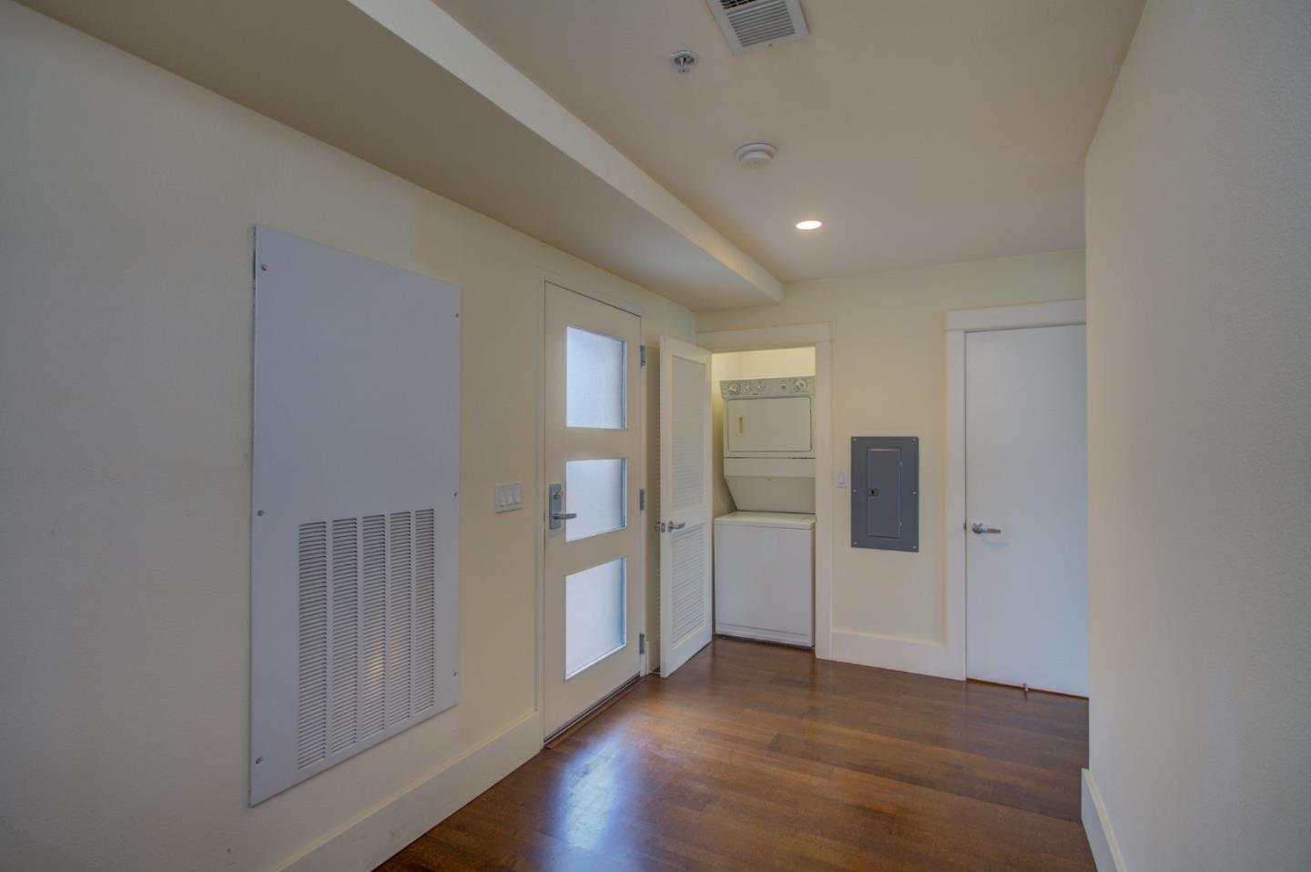 Detail Gallery Image 10 of 17 For 925 the Alameda #301,  San Jose,  CA 95126 - 1 Beds | 1/1 Baths