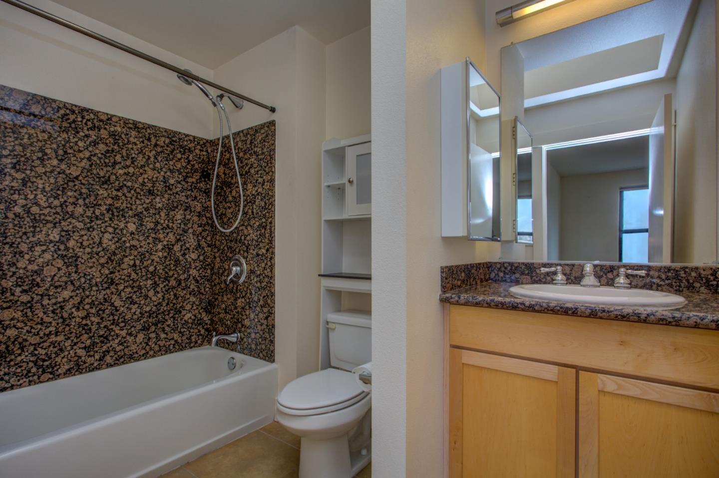 Detail Gallery Image 13 of 17 For 925 the Alameda #301,  San Jose,  CA 95126 - 1 Beds | 1/1 Baths