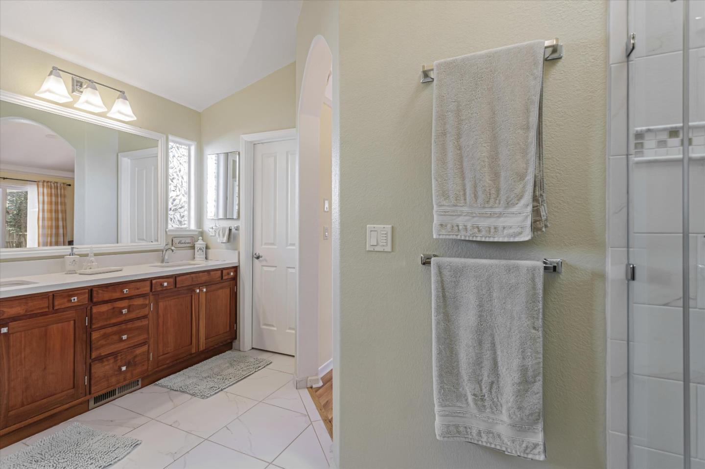 Detail Gallery Image 45 of 78 For 1371 El Cerro Dr, Hollister,  CA 95023 - 4 Beds | 2 Baths