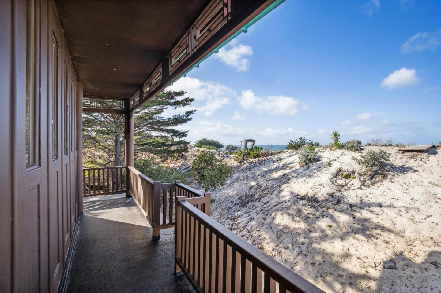 Detail Gallery Image 19 of 30 For 420 La Calle Corte, Pacific Grove,  CA 93950 - 2 Beds | 2 Baths