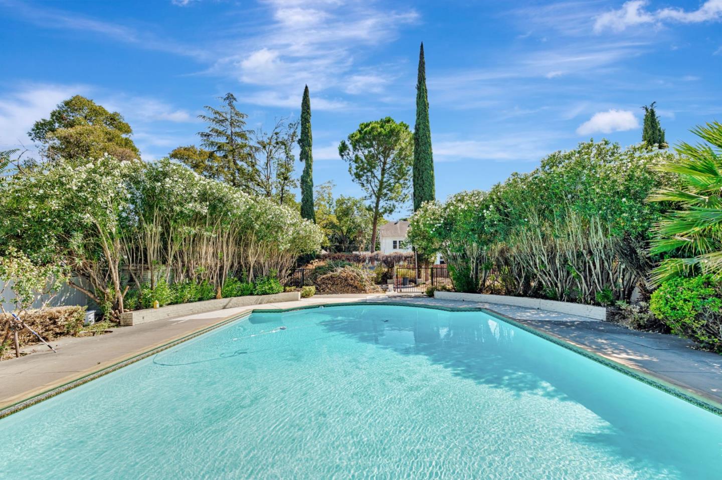 Detail Gallery Image 59 of 75 For 740 W Willow St, Stockton,  CA 95203 - 6 Beds | 5 Baths