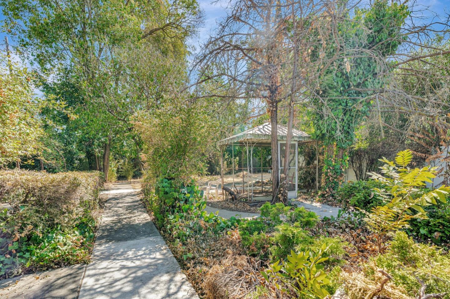 Detail Gallery Image 72 of 75 For 740 W Willow St, Stockton,  CA 95203 - 6 Beds | 5 Baths