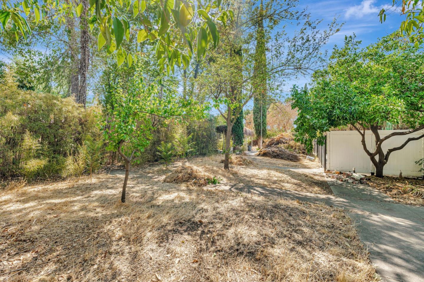 Detail Gallery Image 73 of 75 For 740 W Willow St, Stockton,  CA 95203 - 6 Beds | 5 Baths