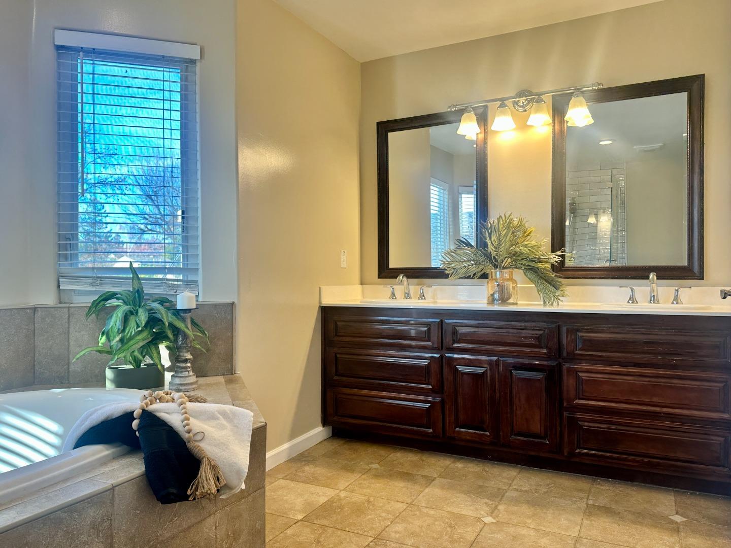 Detail Gallery Image 18 of 32 For 2208 Marques Ave, San Jose,  CA 95125 - 4 Beds | 2/1 Baths