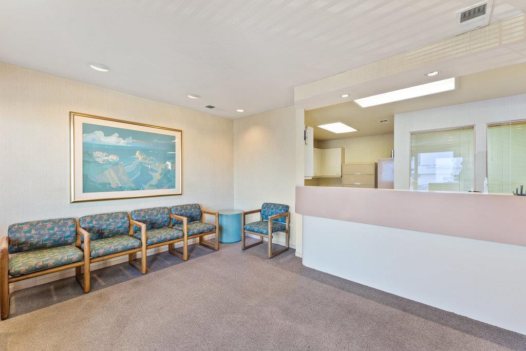 Detail Gallery Image 2 of 21 For 64 Penny Ln #C,  Watsonville,  CA 95076 - – Beds | – Baths
