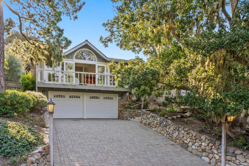 Detail Gallery Image 2 of 54 For 176 Sonoma Ln, Carmel,  CA 93923 - 3 Beds | 3 Baths