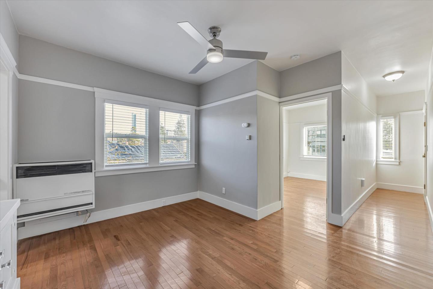 Detail Gallery Image 1 of 4 For 752 40th St #3,  Oakland,  CA 94609 - 2 Beds | 1 Baths