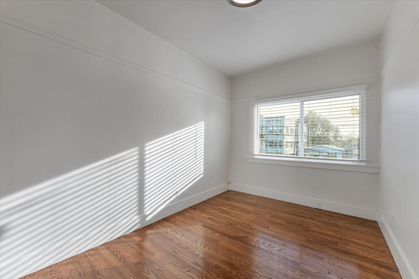 Detail Gallery Image 11 of 16 For 752 40th St #4,  Oakland,  CA 94609 - 2 Beds | 1 Baths