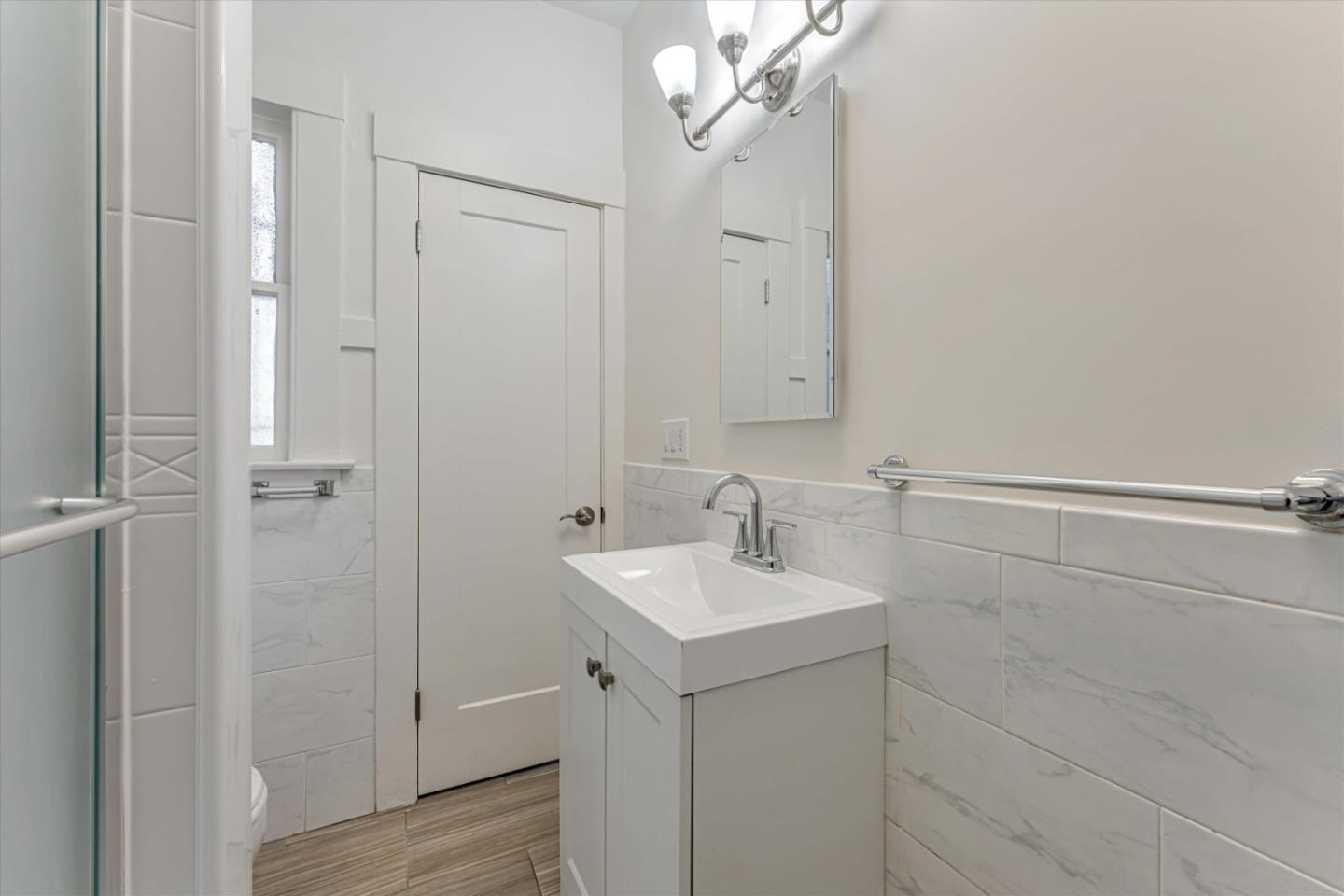 Detail Gallery Image 13 of 16 For 752 40th St #4,  Oakland,  CA 94609 - 2 Beds | 1 Baths