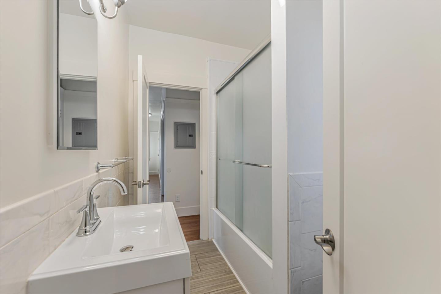 Detail Gallery Image 14 of 16 For 752 40th St #4,  Oakland,  CA 94609 - 2 Beds | 1 Baths