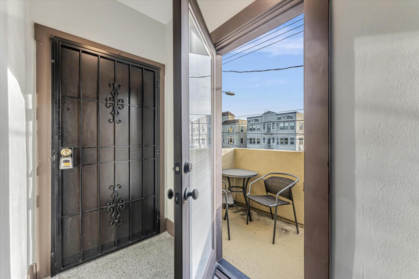 Detail Gallery Image 15 of 16 For 752 40th St #4,  Oakland,  CA 94609 - 2 Beds | 1 Baths