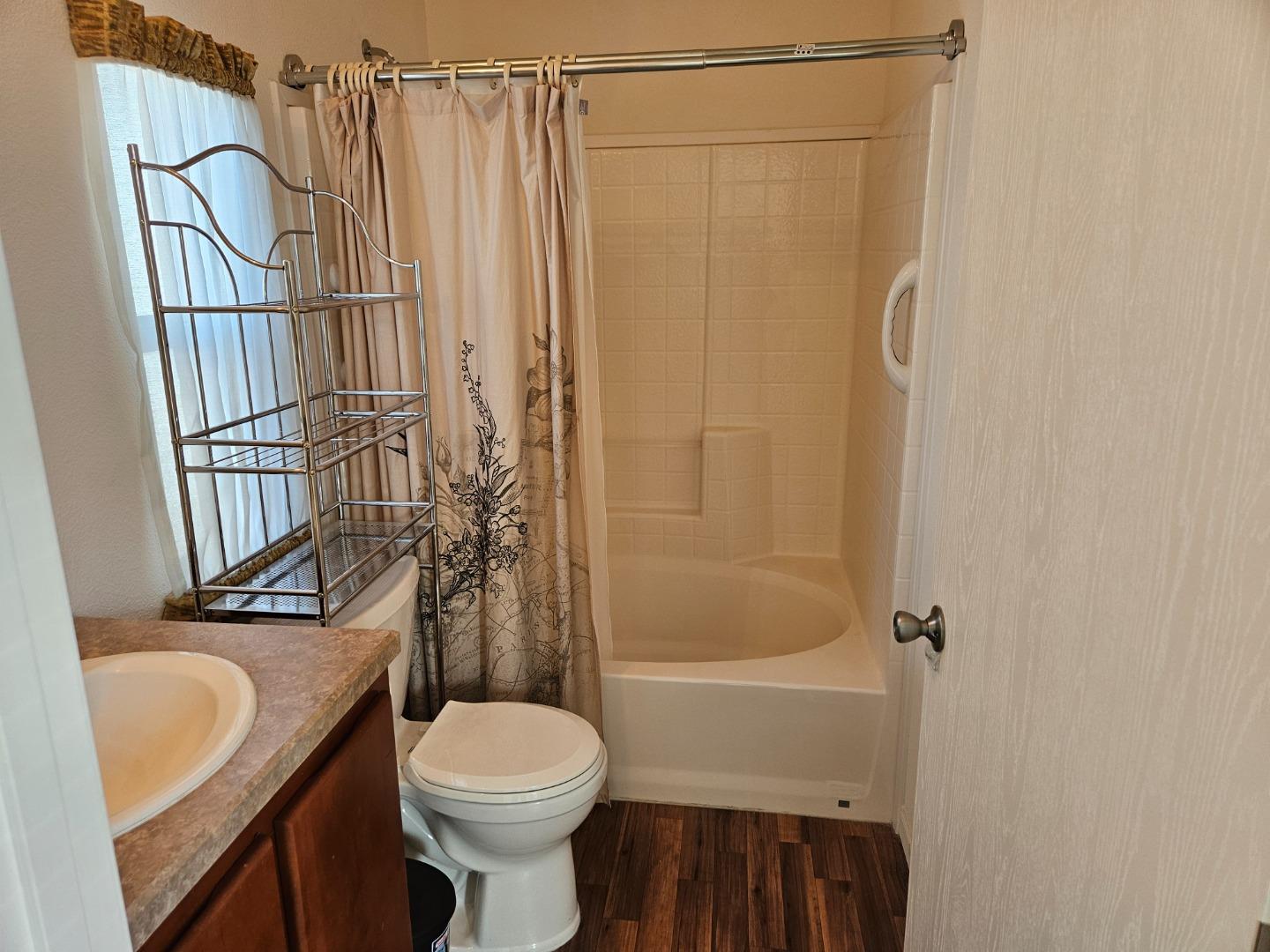 Detail Gallery Image 9 of 13 For 165 Blossom Hill Rd #312,  San Jose,  CA 95123 - 3 Beds | 2 Baths