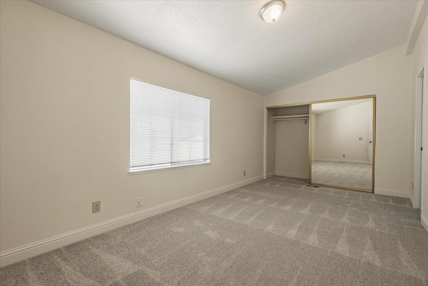 Detail Gallery Image 18 of 29 For 3015 E Bayshore Rd #191,  Redwood City,  CA 94063 - 3 Beds | 2 Baths