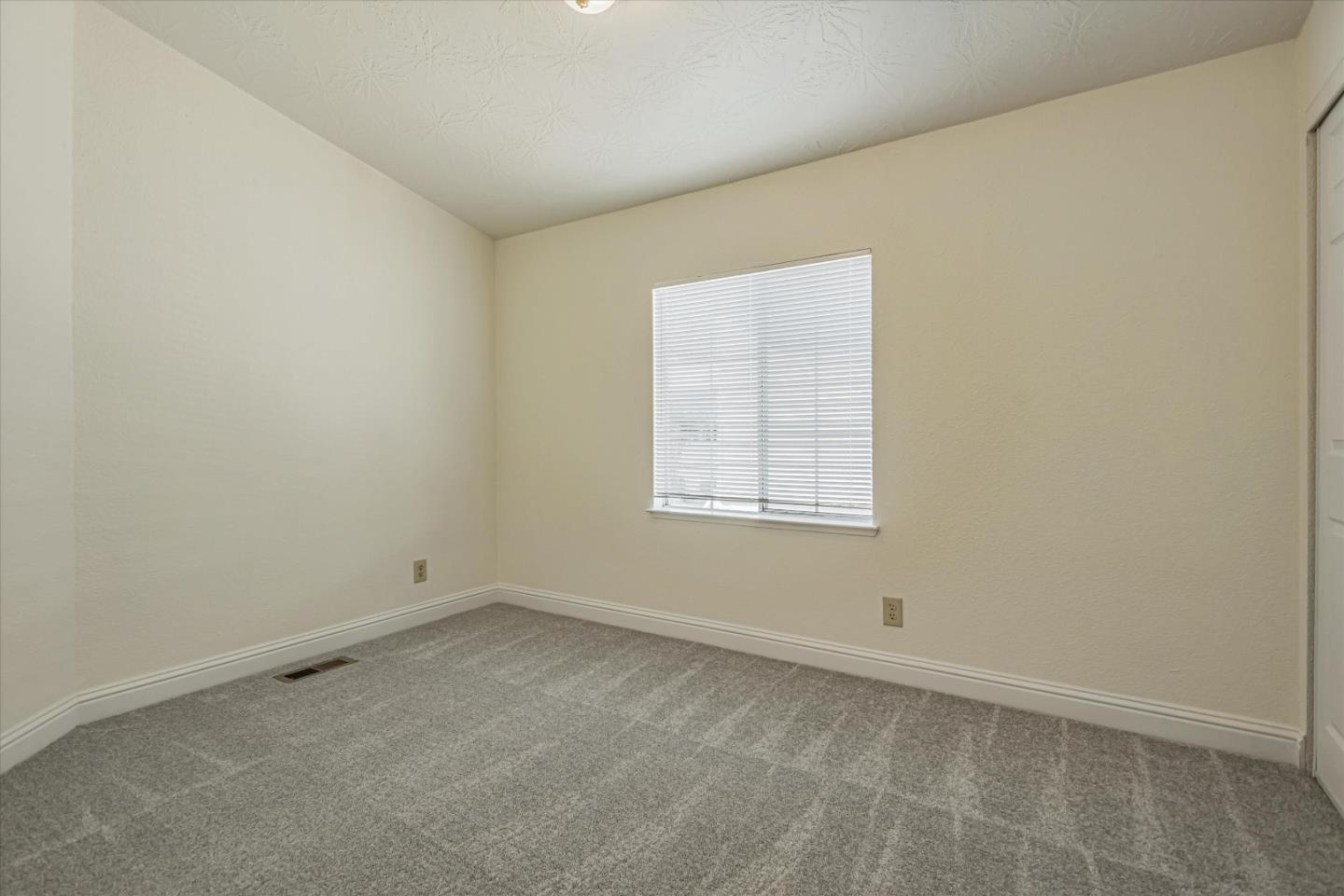 Detail Gallery Image 21 of 29 For 3015 E Bayshore Rd #191,  Redwood City,  CA 94063 - 3 Beds | 2 Baths