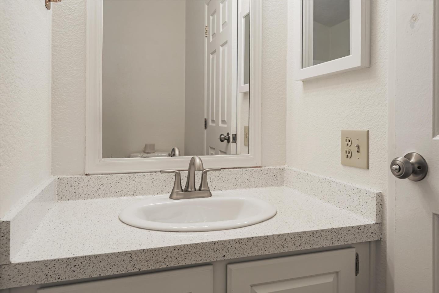 Detail Gallery Image 27 of 29 For 3015 E Bayshore Rd #191,  Redwood City,  CA 94063 - 3 Beds | 2 Baths