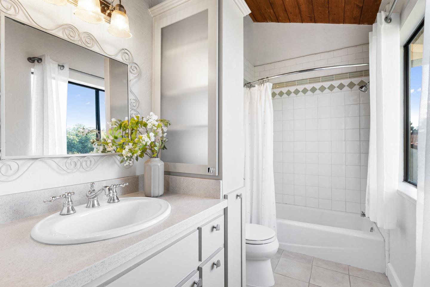 Detail Gallery Image 44 of 55 For 111 Vineyard Ct, Aptos,  CA 95003 - 2 Beds | 2/1 Baths