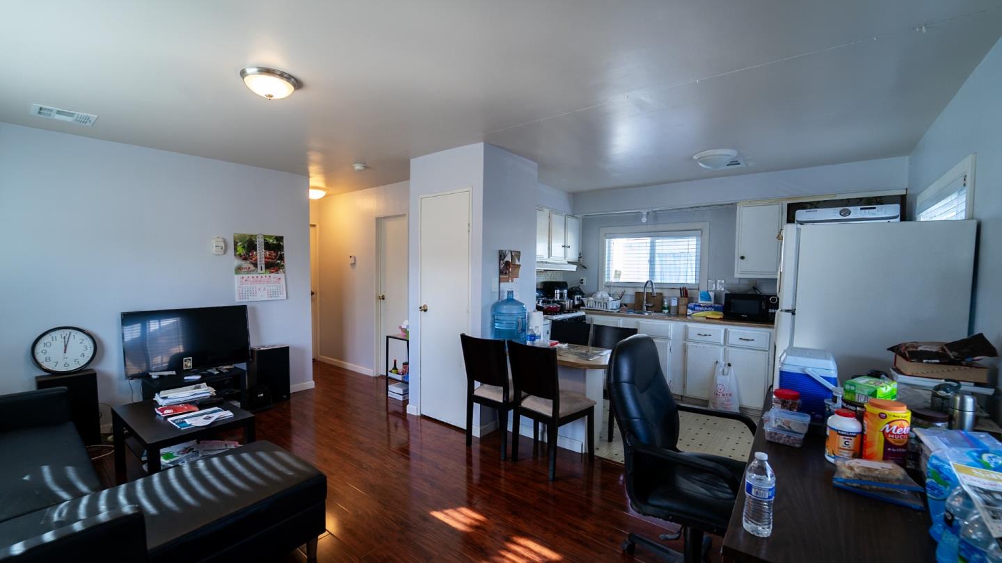 Detail Gallery Image 3 of 13 For 540 Bonita Ave #112,  San Jose,  CA 95116 - 2 Beds | 2 Baths