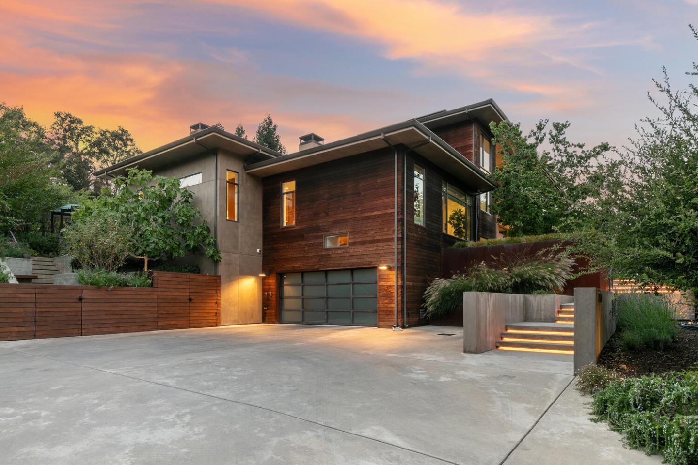 Detail Gallery Image 2 of 54 For 2140 Forest View Ave, Hillsborough,  CA 94010 - 4 Beds | 5/1 Baths