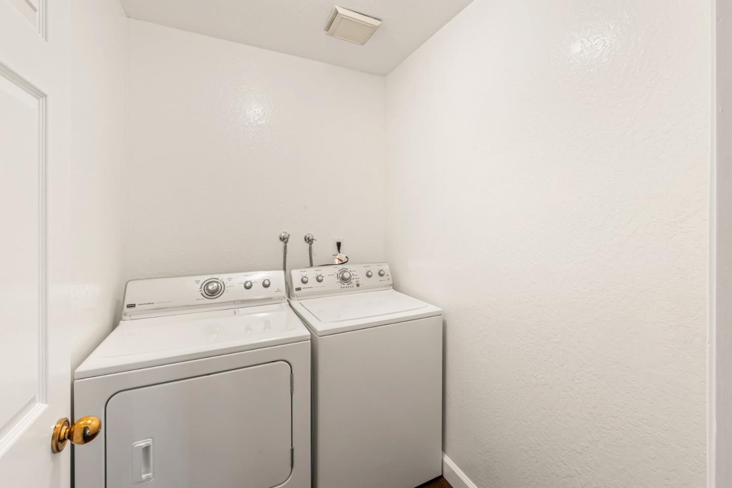 Detail Gallery Image 26 of 46 For 5269 Edenvale Ave, San Jose,  CA 95136 - 4 Beds | 2/1 Baths