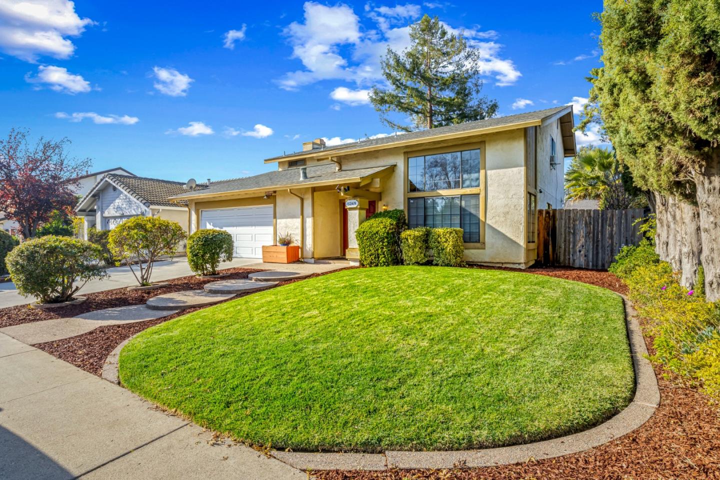 Detail Gallery Image 3 of 46 For 5269 Edenvale Ave, San Jose,  CA 95136 - 4 Beds | 2/1 Baths