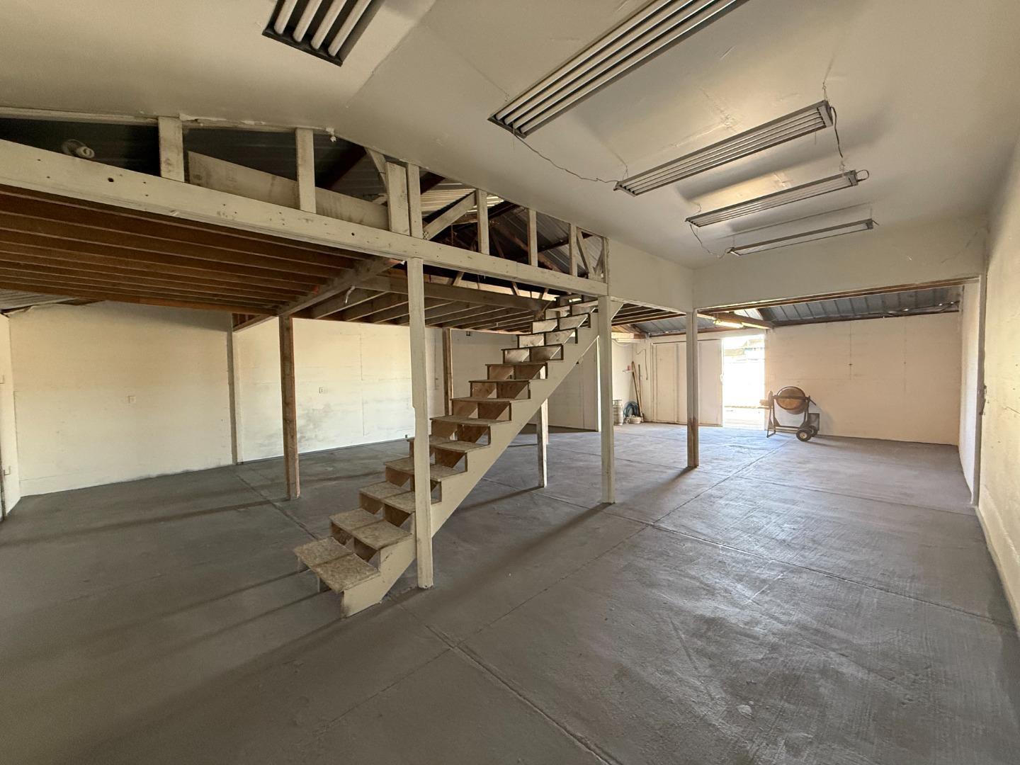 Detail Gallery Image 4 of 15 For 1132 Madison Ln, Salinas,  CA 93907 - – Beds | – Baths