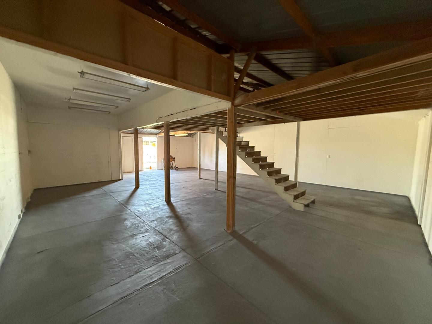 Detail Gallery Image 5 of 15 For 1132 Madison Ln, Salinas,  CA 93907 - – Beds | – Baths