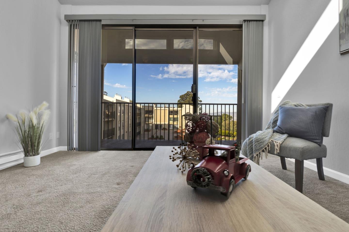 Detail Gallery Image 4 of 33 For 1550 Frontera Way #306,  Millbrae,  CA 94030 - 1 Beds | 1 Baths